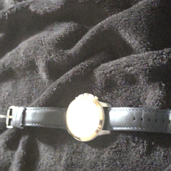 Watch - Picture 2 of 3